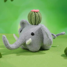 Afbeelding in Gallery-weergave laden, Haakpakket Amigurumi - Olifant met Cactus Figured'Art