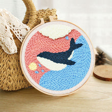 Afbeelding in Gallery-weergave laden, Punch Needle pakket Mooie blauwe walvis