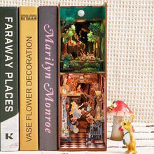Afbeelding in Gallery-weergave laden, Book Nook - Alice in Wonderland