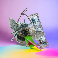 Afbeelding in Gallery-weergave laden, Diamond Painting Deurhanger 5D Bij