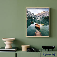Afbeelding in Gallery-weergave laden, Schilderen op Nummer - Kleine boot en bergmeer
