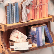 Afbeelding in Gallery-weergave laden, Book Nook - Literatuurboekwinkel