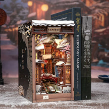 Afbeelding in Gallery-weergave laden, Book Nook - Sneeuwgefluister in Kyoto