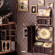 Afbeelding in Gallery-weergave laden, Book Nook - Museum van Astronomie