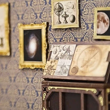 Afbeelding in Gallery-weergave laden, Book Nook - Museum van Astronomie