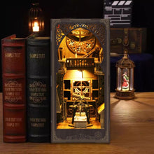 Afbeelding in Gallery-weergave laden, Book Nook - Museum van Astronomie