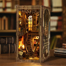 Afbeelding in Gallery-weergave laden, Book Nook - Antieke Bibliotheekkamer