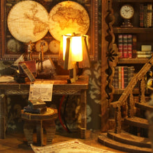Afbeelding in Gallery-weergave laden, Book Nook - Antieke Bibliotheekkamer