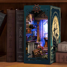 Afbeelding in Gallery-weergave laden, Book Nook - Raadsel op de zeebodem