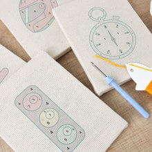 Afbeelding in Gallery-weergave laden, Punch Needle Set (4 stuks) met frames - Stedelijke Iconen 1