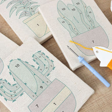 Afbeelding in Gallery-weergave laden, Punch Needle Set (4 stuks) met frames - Woestijnplanten Collectie