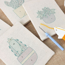 Afbeelding in Gallery-weergave laden, Punch Needle Set (4 stuks) met frames - Moderne Plantenpotten