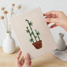 Afbeelding in Gallery-weergave laden, Punch Needle Set (4 stuks) met frames - Stedelijke Jungle 3