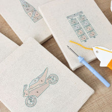 Afbeelding in Gallery-weergave laden, Punch Needle Set (4 stuks) met frames - Stedelijke Iconen 3