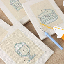 Afbeelding in Gallery-weergave laden, Punch Needle Set (4 stuks) met frames - Drankjes en Hapjes