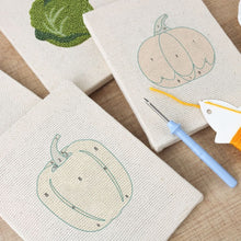 Afbeelding in Gallery-weergave laden, Punch Needle Set (4 stuks) met frames - Verse Groenten Collectie