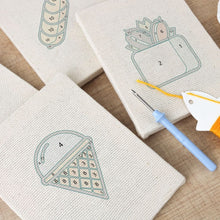 Afbeelding in Gallery-weergave laden, Punch Needle Set (4 stuks) met frames - Zoete Momenten