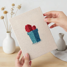 Afbeelding in Gallery-weergave laden, Punch Needle Set (4 stuks) met frames - Kleine Vetplanten Potjes 1