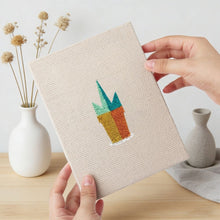 Afbeelding in Gallery-weergave laden, Punch Needle Set (4 stuks) met frames - Kleine Vetplanten Potjes 2