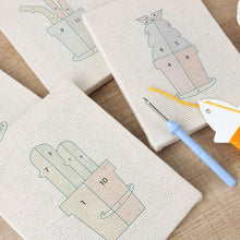 Afbeelding in Gallery-weergave laden, Punch Needle Set (4 stuks) met frames - Blije Planten 1