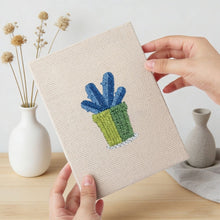 Afbeelding in Gallery-weergave laden, Punch Needle Set (4 stuks) met frames - Blije Planten 2