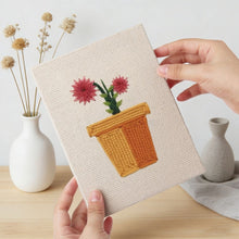 Afbeelding in Gallery-weergave laden, Punch Needle Set (4 stuks) met frames - Bloeiende Mini Potjes 1