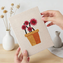 Afbeelding in Gallery-weergave laden, Punch Needle Set (4 stuks) met frames - Bloeiende Mini Potjes 3