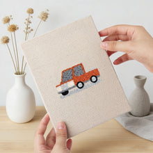 Afbeelding in Gallery-weergave laden, Punch Needle Set (4 stuks) met frames - Auto Collectie