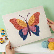 Afbeelding in Gallery-weergave laden, Punch Needle Pakket met frame - Oranje Vlinder