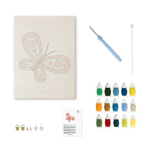 Afbeelding in Gallery-weergave laden, Punch Needle Pakket met frame - Rode Vlinder
