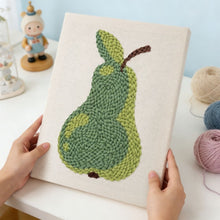 Afbeelding in Gallery-weergave laden, Punch Needle Pakket met frame - Verse Peer