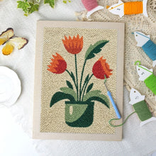 Afbeelding in Gallery-weergave laden, Punch Needle Pakket met frame - Bloeiende Tulpen