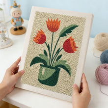 Afbeelding in Gallery-weergave laden, Punch Needle Pakket met frame - Bloeiende Tulpen