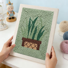 Afbeelding in Gallery-weergave laden, Punch Needle Pakket met frame - Sansevieria