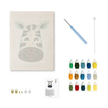 Afbeelding in Gallery-weergave laden, Punch Needle Pakket met frame - Blije Zebra