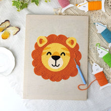 Afbeelding in Gallery-weergave laden, Punch Needle Pakket met frame - Kleine Leeuw