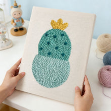 Afbeelding in Gallery-weergave laden, Punch Needle Pakket met frame - Kleine Blije Cactus