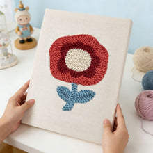 Afbeelding in Gallery-weergave laden, Punch Needle Pakket met frame - Karmozijnrode Bloei