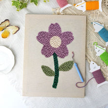 Afbeelding in Gallery-weergave laden, Punch Needle Pakket met frame - Zachte Lentebloem