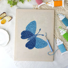 Afbeelding in Gallery-weergave laden, Punch Needle Pakket met frame - Blauwe Droom Vlinder