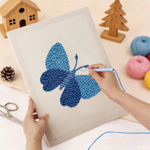Afbeelding in Gallery-weergave laden, Punch Needle Pakket met frame - Blauwe Droom Vlinder