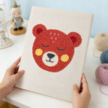 Afbeelding in Gallery-weergave laden, Punch Needle Pakket met frame - Knuffelbeer