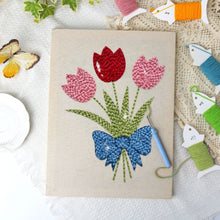 Afbeelding in Gallery-weergave laden, Punch Needle Pakket met frame - Tulpen Boeket