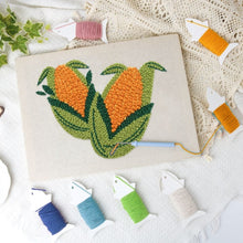 Afbeelding in Gallery-weergave laden, Punch Needle Pakket met frame - Gouden Maïs
