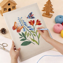 Afbeelding in Gallery-weergave laden, Punch Needle Pakket met frame - Bloeiende Vlinder
