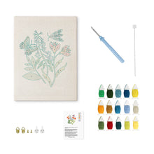 Afbeelding in Gallery-weergave laden, Punch Needle Pakket met frame - Bloeiende Vlinder