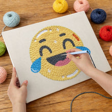 Afbeelding in Gallery-weergave laden, Punch Needle Pakket met frame - Emoji Plezier