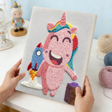 Afbeelding in Gallery-weergave laden, Punch Needle Pakket met frame - Eenhoorn Avontuur
