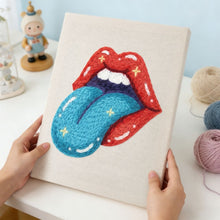 Afbeelding in Gallery-weergave laden, Punch Needle Pakket met frame - Kosmische Kus