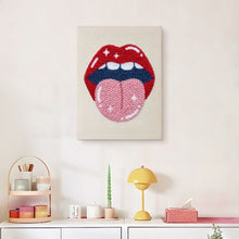 Afbeelding in Gallery-weergave laden, Punch Needle Pakket met frame - Elektrische Lippen